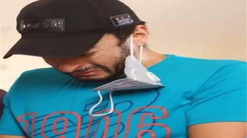 مش قادر أتكلم أعذروني وادعولى بالصبر.. تعليق مؤثر من حمادة هلال بعد وفاة والدته