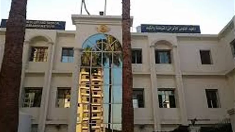 مواطنون يستغيثون بالحكومة لإعادة تشغيل معهد الكبد