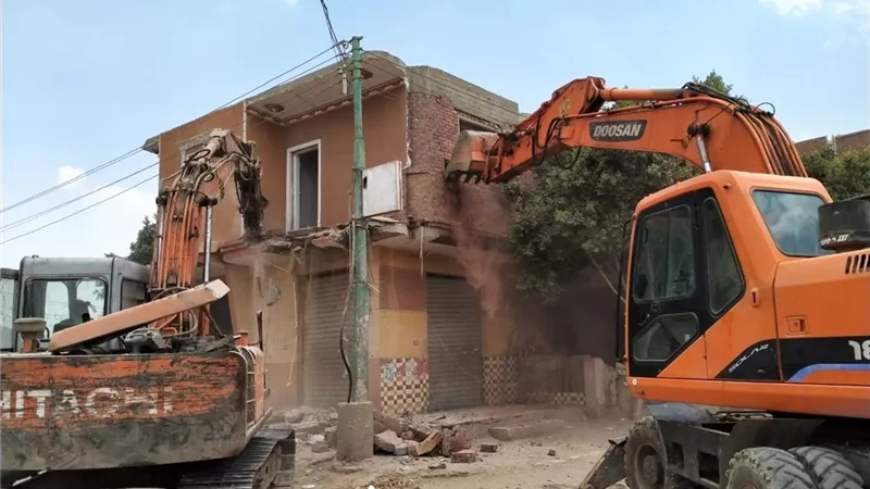 ازالة ٣٦ حالة بناء مخالف بأحياء ومراكز الجيزة