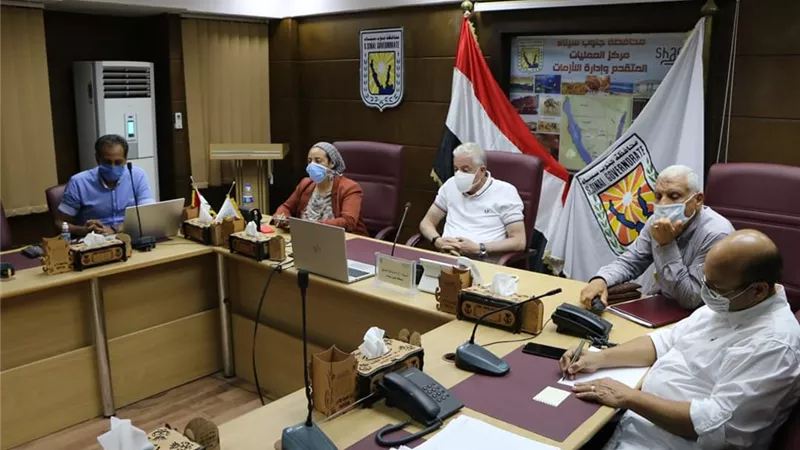 فودة يتابع عرض الصورة المستقبلية لمدينة شرم الشيخ