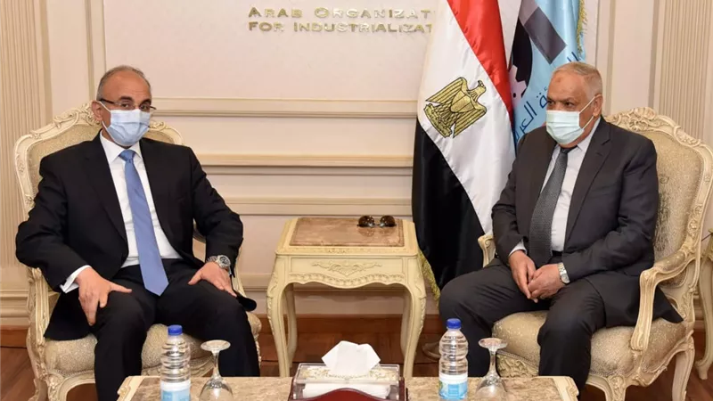 توقيع بروتوكول تعاون بين جامعة الزقازيق والعربية للتصنيع في الهندسة الصناعية