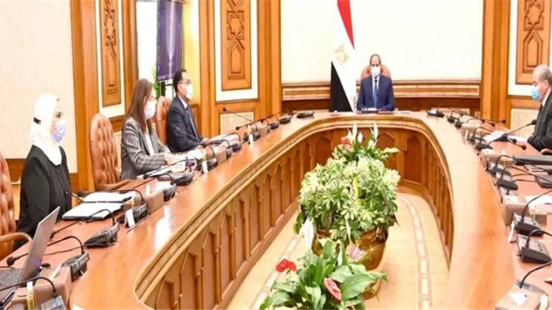 فرص توظيف للعمالة غير المنتظمة.. قرارات عاجلة من السيسي لمواجهة تداعيات كورونا