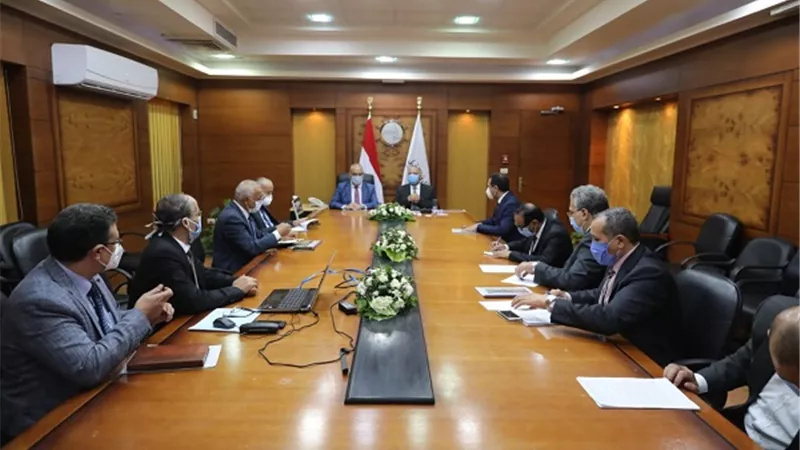 وزيرا النقل والإسكان يستعرضان نتائج العروض الفنية والمالية في مشروع القطار السريع في 6 مناطق