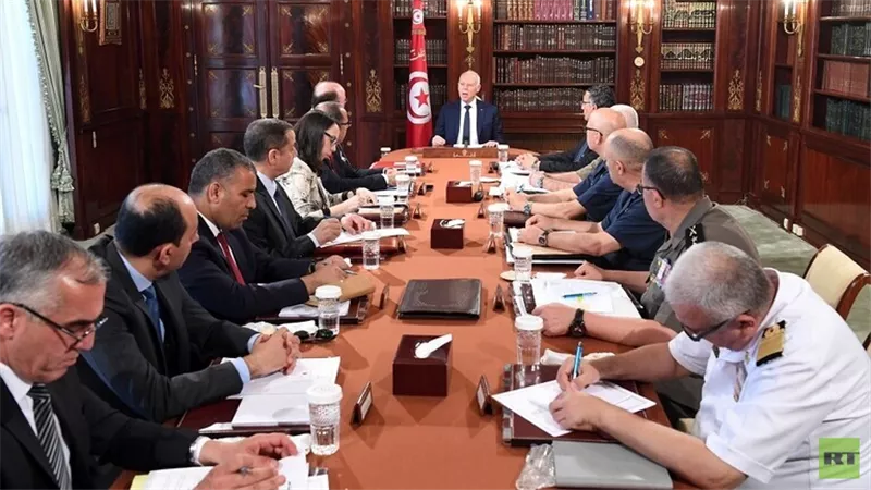 تونس تعيش أخطر اللحظات وهناك من يسعى إلى تفجير الدولة من الداخل
