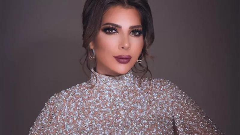 أصالة نصرى تحتفل بتخطى كليب 