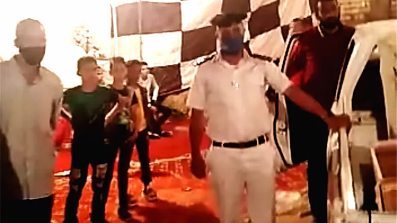 لمجابهة كورونا ..الشرطة توقف حفلي زفاف وتصادر معدات الفراشة والإناره بالوادى الجديد .. صور