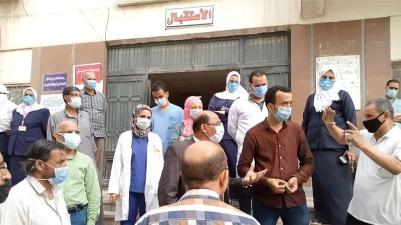 وكيل مديرية الصحة بالشرقية يفاجيء مستشفى ابو كبير