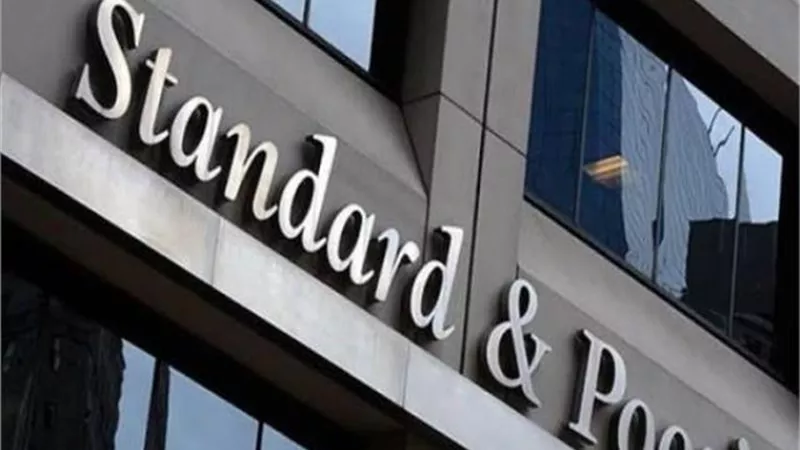 ستاندرد آند بورز تحذر من انكماش اقتصاد دبي بنسبة 11%