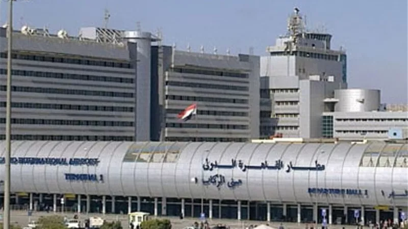 انفراد.. مطار القاهرة يشهد غدا السبت ١٢٤ رحلة طيران سفر ووصول تنقل ١٣٩٤٥ راكبا