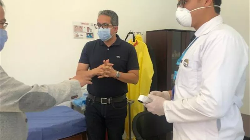 بالصور.. وزير السياحة والاثار يتفقد عددا من الفنادق والمشروعات السياحية بدهب ونويبع
