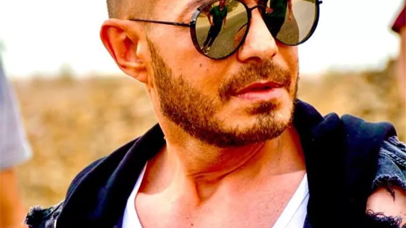 أحمد زاهر يتألق عبر انستجرام بصور من كواليس 