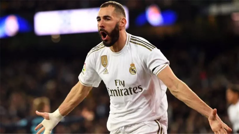 تغيير حكم مباراة ريال مدريد بعد تقدمه بهدف من ضربة جزاء