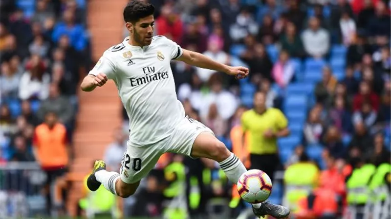 ريال مدريد يضع قدما على منصة التتويج