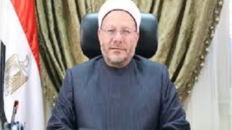 مفتي الجمهورية يكشف عن دعاء النبي في صلاته.. فيديو