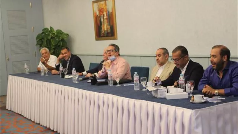 وزيرا السياحة والآثار والطيران المدنى ومحافظ جنوب سيناء يلتقون بمستثمرى طابا ونوبيع
