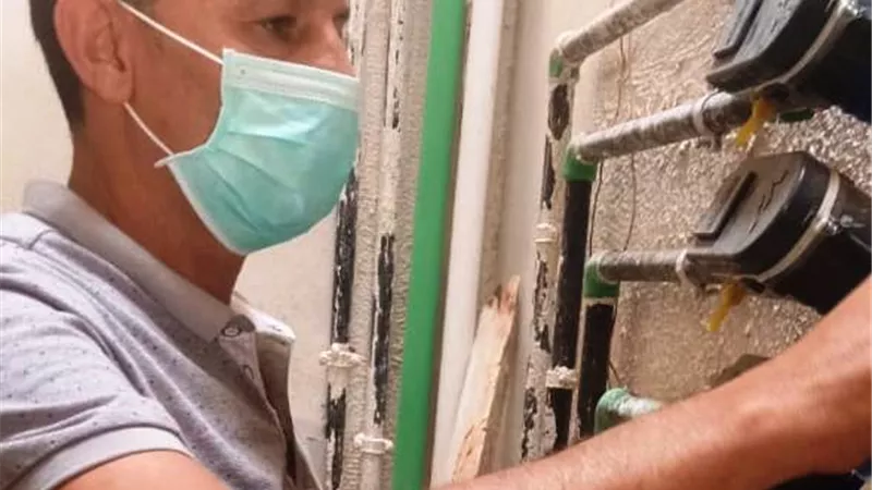 جهاز مدينة دمياط الجديدة يشن حملة لضبط وصلات المياه المخالفة بالحي الثالث