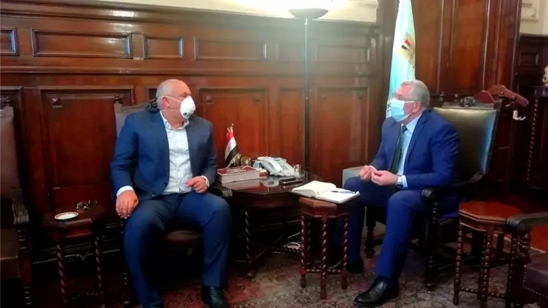 القصير و الزملوط يبحثان تطوير الري وتوسيع الرقعة الزراعية في الوادي الجديد
