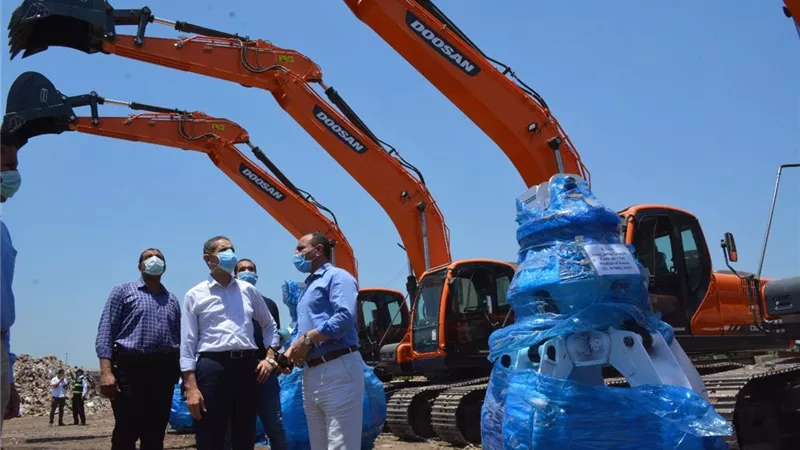 محافظ الغربية : منظومة جديدة لإدارة المخلفات والتغلب على مشاكل تراكم القمامة
