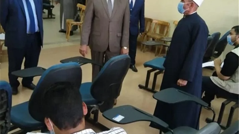 رئيس جامعة الأزهر يتفقد لجان امتحانات كلية الدعوة