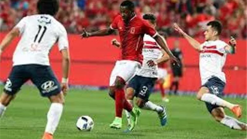 الاهلي يرد بقوة على الزمالك ويقاضيه محلياً ودولياً بشأن نادى القرن