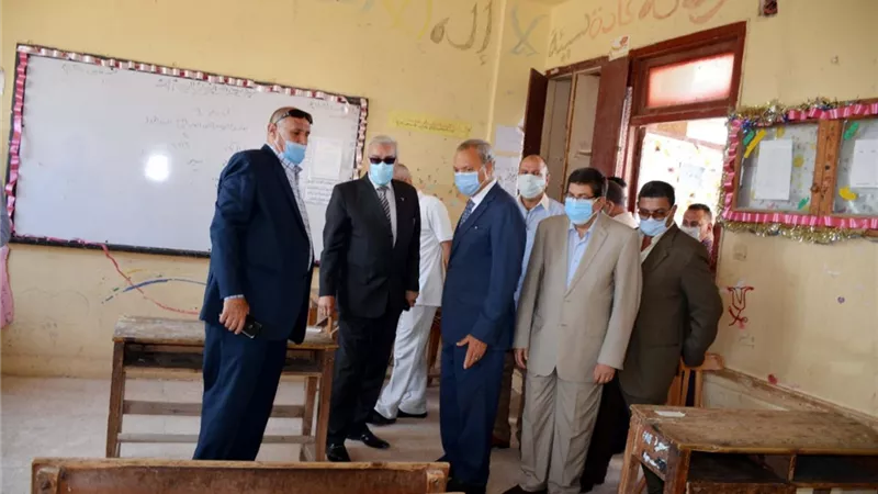 الهجان يتفقد لجان امتحانات الثانوية العامة بمدارس قرية ببنها
