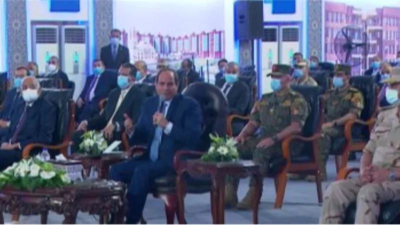 الرئيس السيسي لوزير المالية : انت بتخاف على الفلوس جدا .. خلى قلبكم جامد وساعدوا الناس