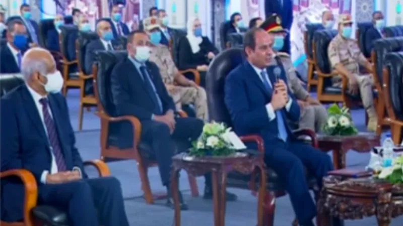 الرئيس السيسي يوجه بسرعة الانتهاء من تطوير منطقة سور مجرى العيون بنهاية ٢٠٢١