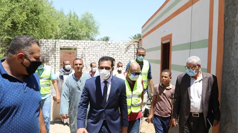 نائب المحافظ يتفقد مشروعات 
