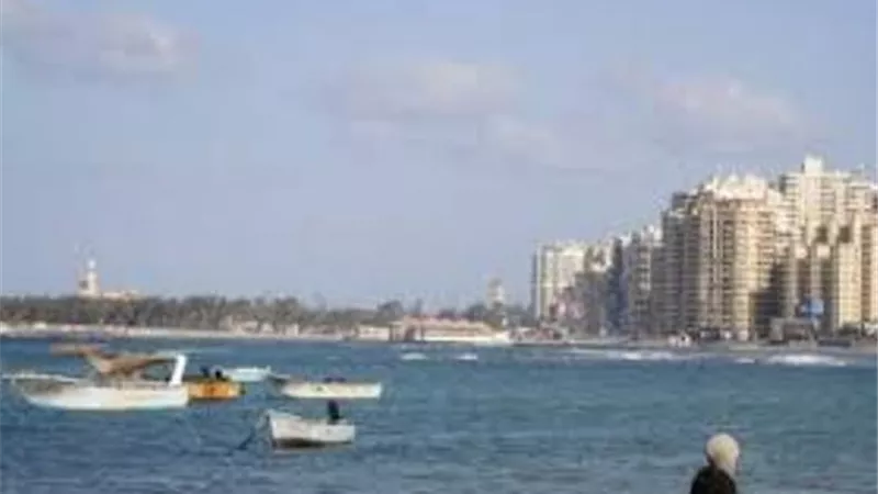 الأرصاد: استمرار الطقس الحار وأجواء ممتعة بالسواحل الشمالية