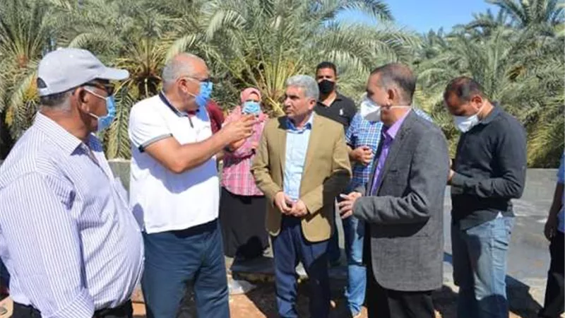 الزملّوط يتفقد مشروع انشاء الممشى السياحي شمال عاصمة الوادى الجديد.صور