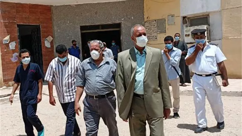 خروج 149 حالة من مصابى فيروس كورونا من مستشفى الوقف فى قنا.. بالصور