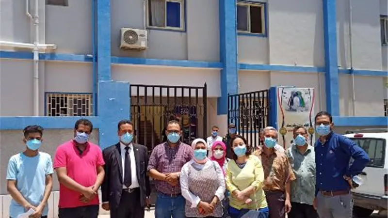 لجنة صحة أسيوط المحافظة تفاجئ المدينة الجامعية متابعة مرضى كورونا.. بالصور