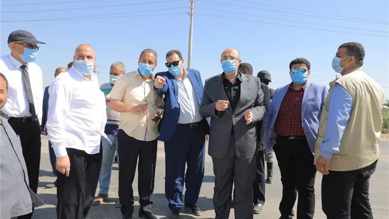 محافظ بني سويف يوجه بتكثيف حملات الازالات على جانبي الطرق