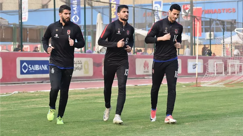 تدريبات قوية لحراس الأهلي استعدادا لعودة الدوري