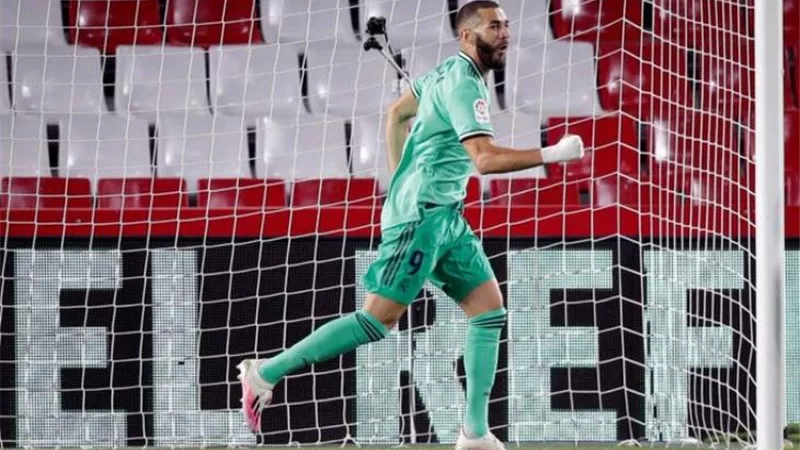 بالفيديو.. ريال مدريد يتقدم على غرناطة بهدفين في الشوط الأول