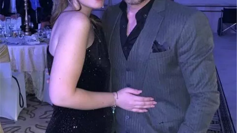 ابنة احمد زاهر تخطف الانظار بإطلالة ساحرة .. شاهد