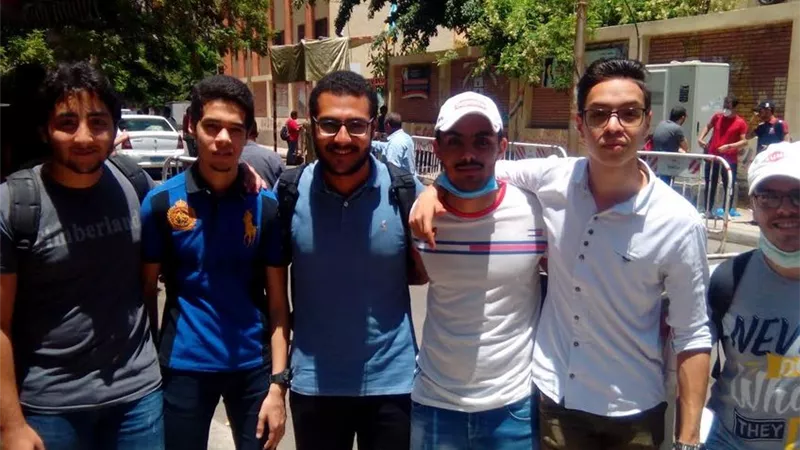 فرنساوي الاسكندريه فرحانين والالماني والإيطالي فوق المتوسط