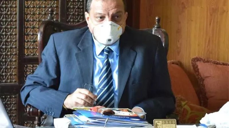 ثلاث شهادات دولية لطلاب كلية التجارة ببنى سويف