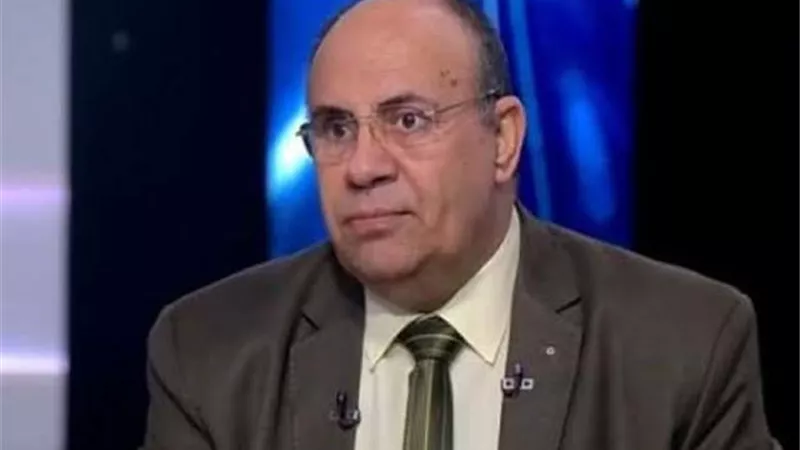 ب 4 كلمات .. مبروك عطية يلخص حقوق الزوج والزوجة .. فيديو