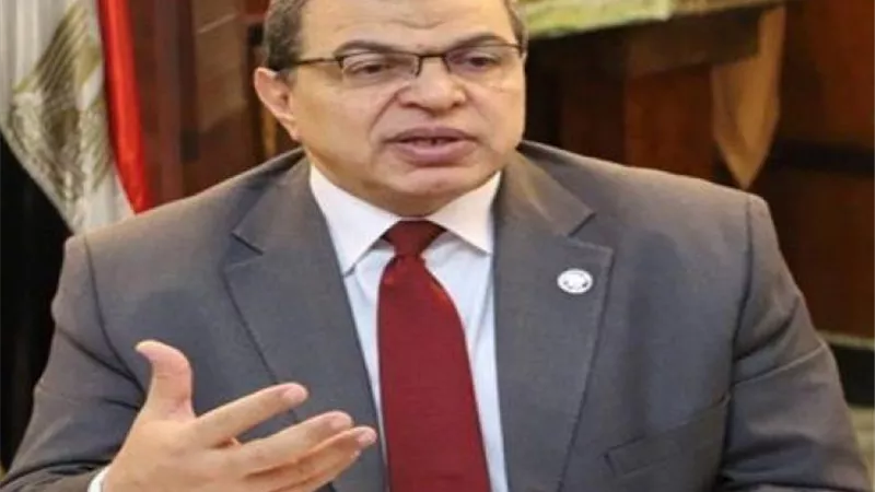 القوى العاملة: اتفاقية عمل جماعية يستفيد منها 1144 عاملًا
