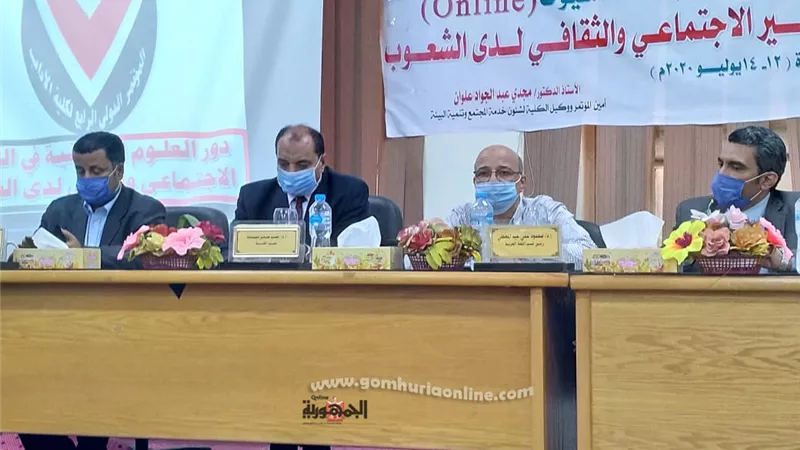 عميد الكلية: ضرورة تفعيل دور اللغة والأدب بكافة أشكالهما لمواجهة العنف المتعدد في المجتمعات