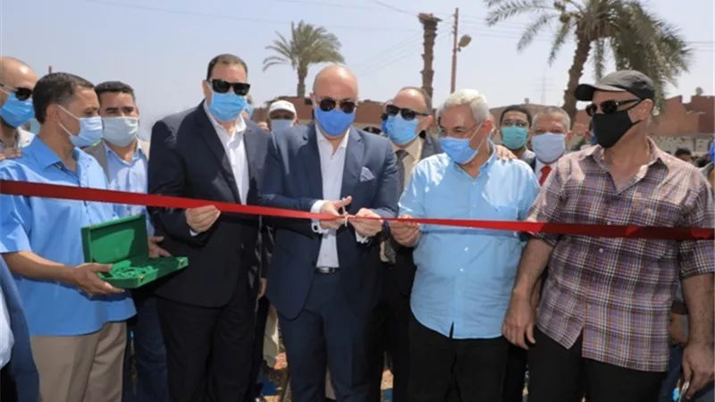 محافظ بني سويف يطلق إشارة بدء تشغيل مشروع الصرف الصحي بأبوسليم .صور