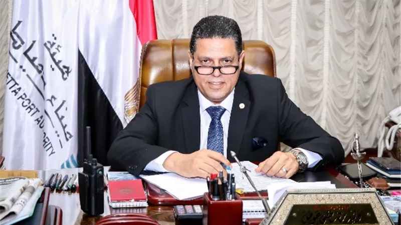 تدريب عملى على مكافحة تلوث بترولى وانقاذ غريق بميناء دمياط