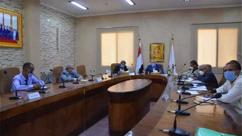 الزراعة والرى يضعان خطة مستقبلية لترشيد المياه والكهرباء بأراضي وآبار الوادى الجديد