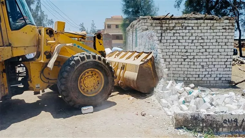 تنفيذ 45 قرار إزالة بكفرالشيخ في الموجة ١٦