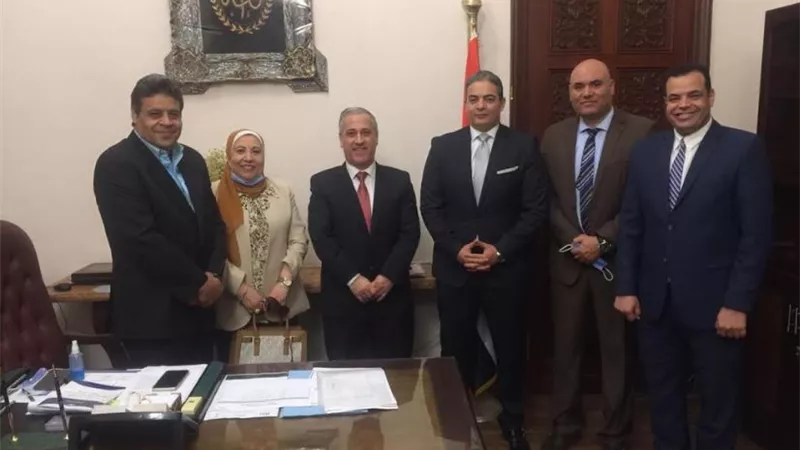 وفد من نقابة الاعلاميين يتوجه لزيارة رئيس الوطنية للصحافة