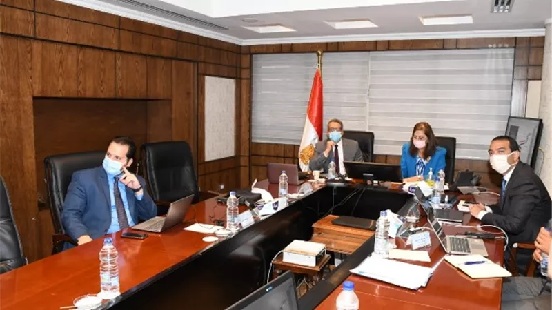 ثلاثة وزراء يجتمعون لبحث تطوير مجمع التحرير ليشمل أنشطة متعددة