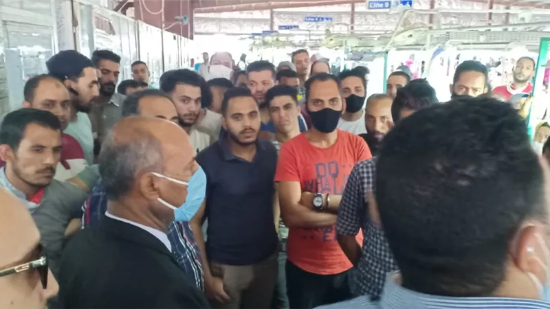 القوى العاملة: فض وقفة احتجاجية لـ 850 عاملا بمصنع ملابس بالإسماعيلية