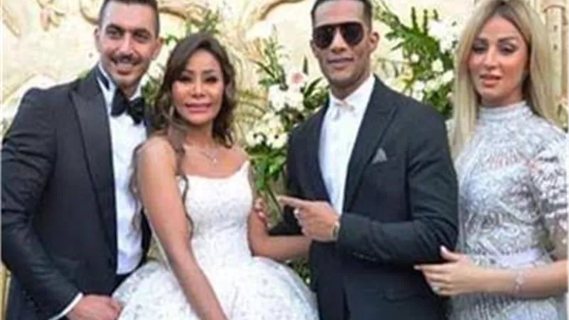 احدث ظهور لشقيقه محمد رمضان وزوجها.. شاهد