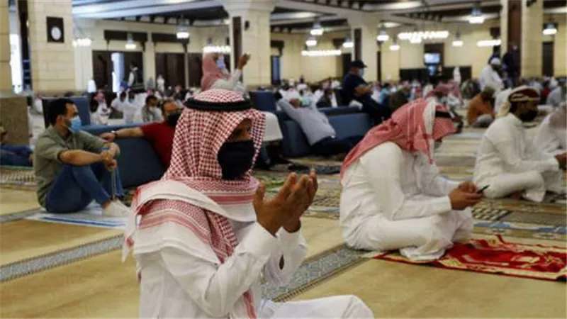 السعودية تسجل أدنى حصيلة إصابات يومية بكورونا